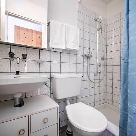 Paradies 203 ארוזה